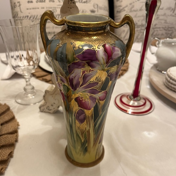 Vintage Antique Hand Painted Japanese Iris Urn Vase - Picture 2 of 7